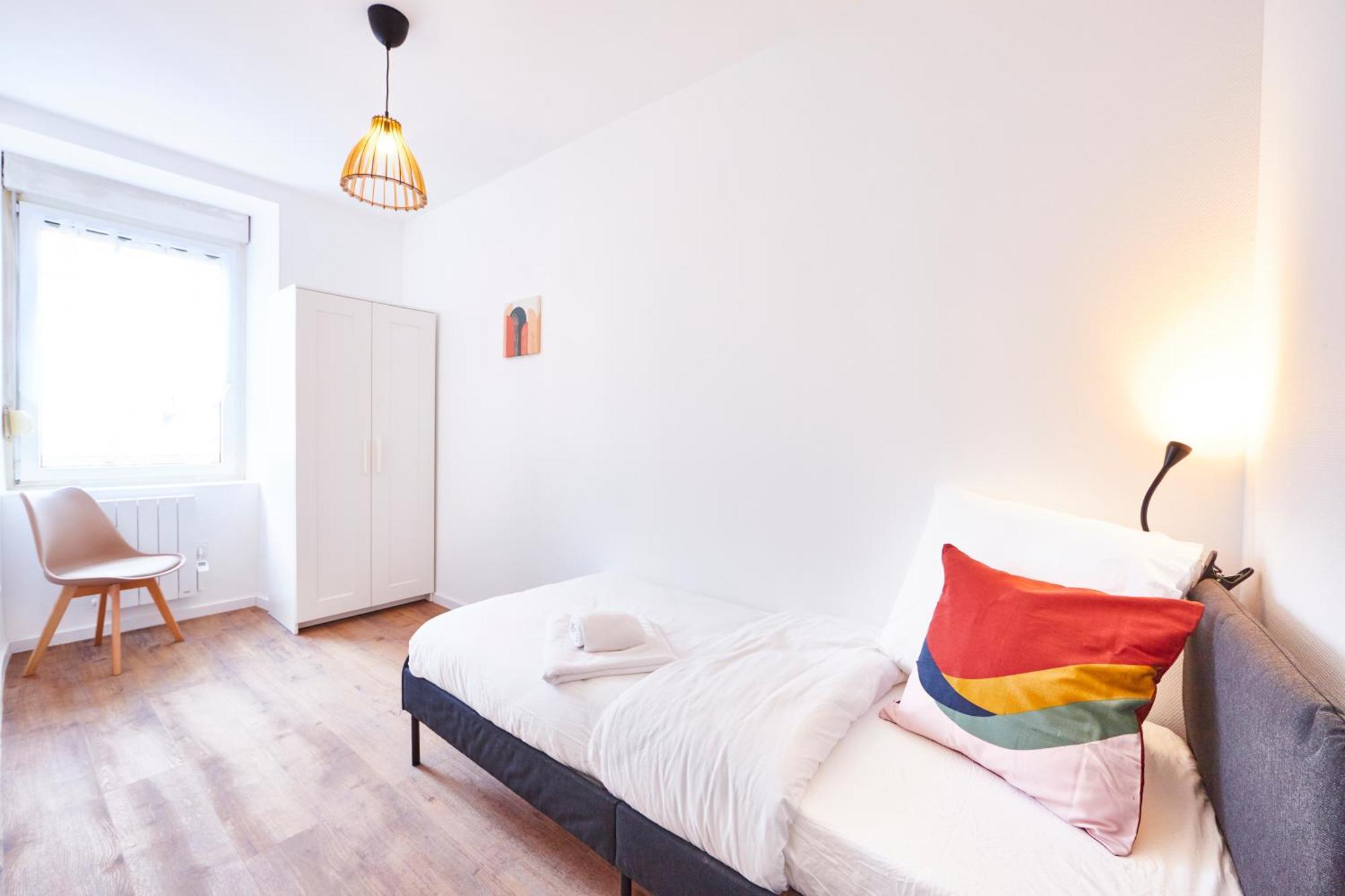 Appartement Rt 1 - F3 Au 1er Etage - 1 A 5 Pers Mulhouse